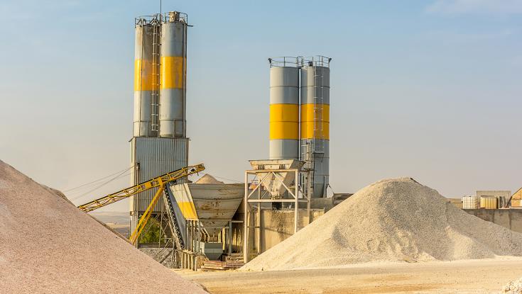 Picture of a cement processing plant
